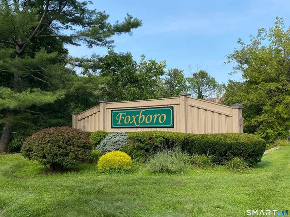 81 Fox Run Court #81, Newington, CT 06111