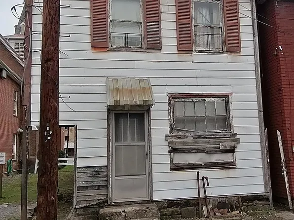 72 Paxton St, Piedmont, WV 26750