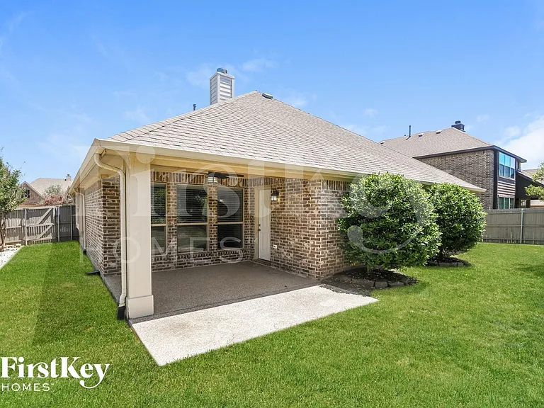 964 Tara Dr — Photo 15