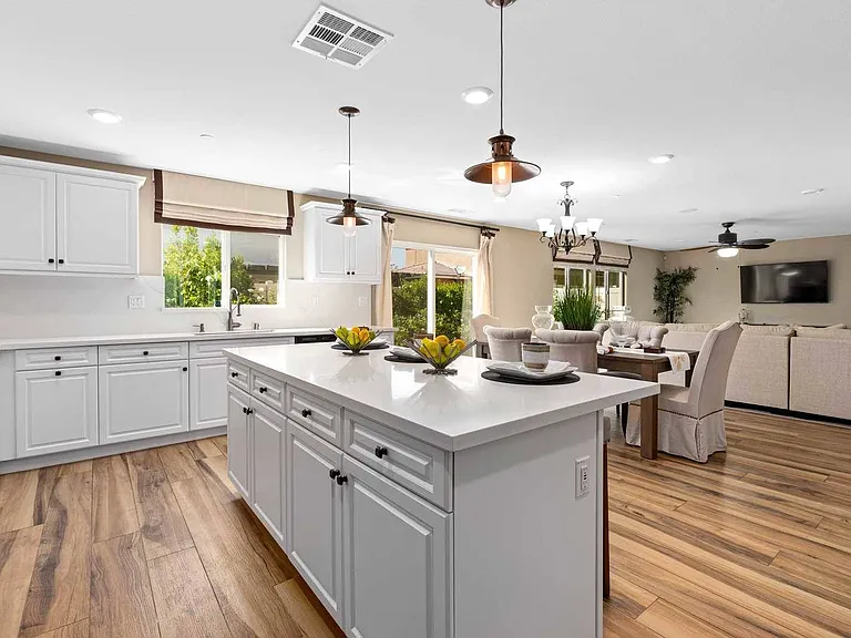 10311 Penguin Ct — Photo 11