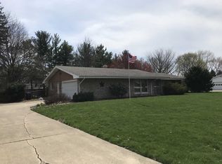 2607 Ridge Rd, Bloomington, IL 61704