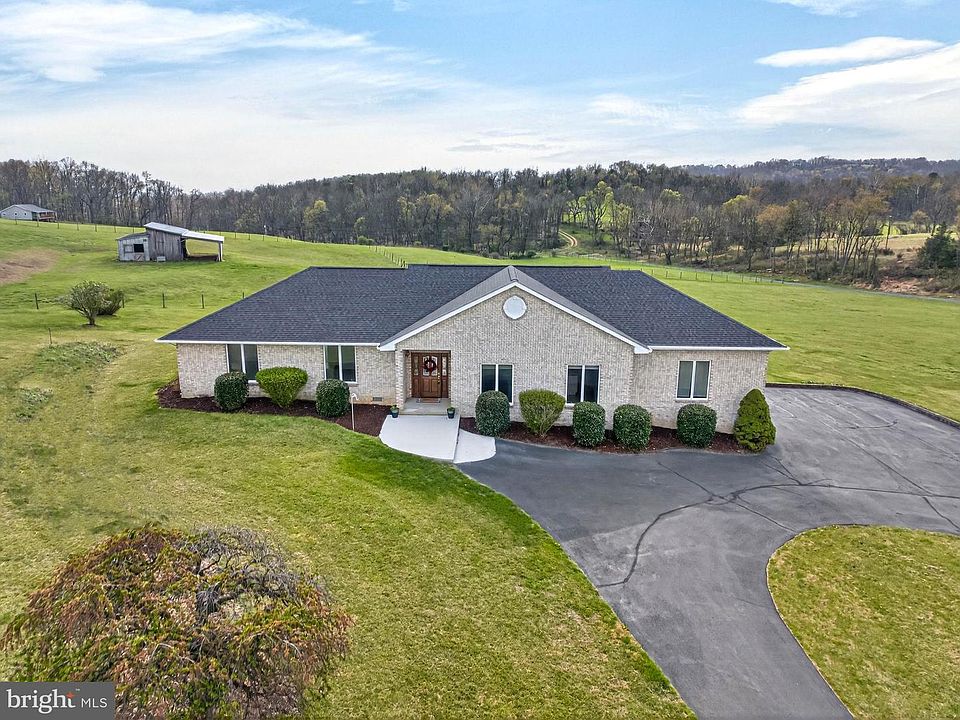 1st image of 363 Davis Ln