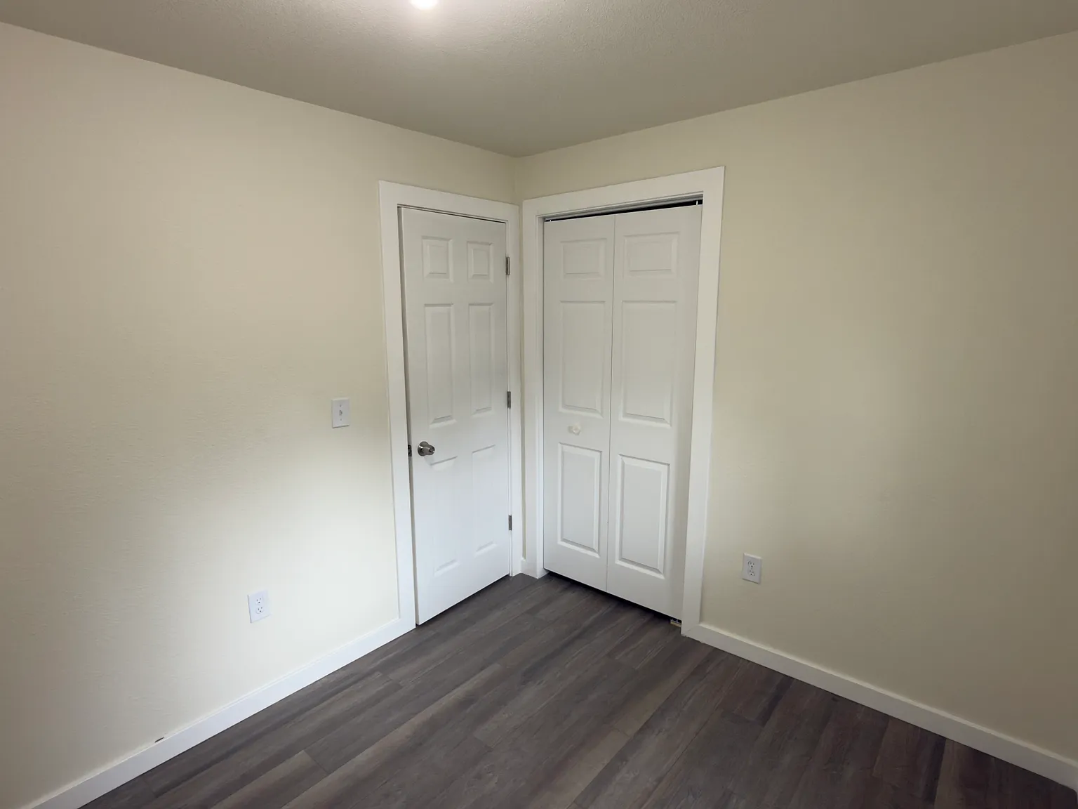 3 bed, 672 sqft, $1,300 — Photo 2