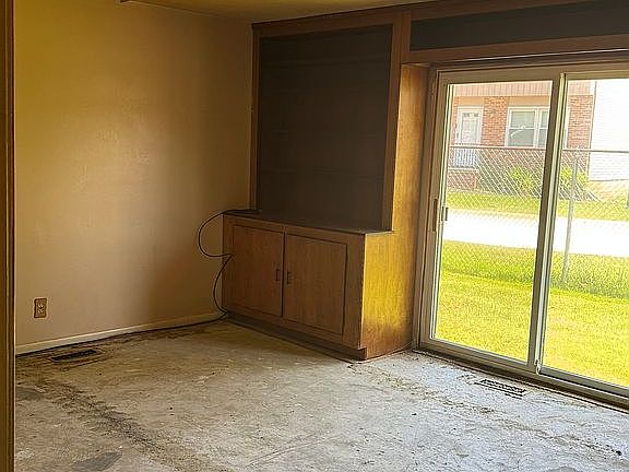 4th image of 8152 Puritan Dr APT C