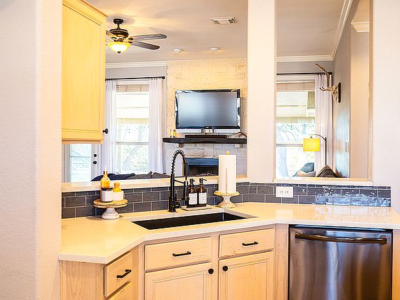 5th image of 157 Park Rd