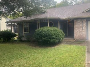 1111 S Nottingham Dr, League City, TX 77573