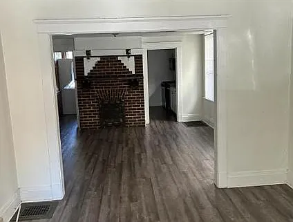130 S Spring Ave - 130 S Spring — Photo 3