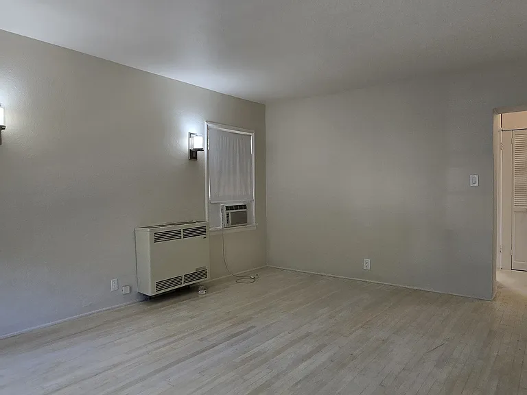 1608 Silver Lake Blvd — Photo 4