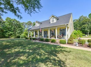 85 E Commodore Dr, Cross Hill, SC 29332