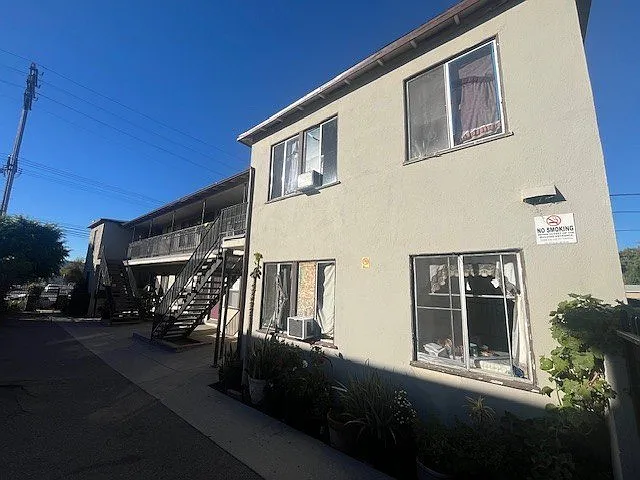 17037/17043/17049 Vanowen St. — Photo 13