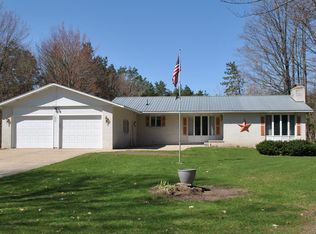 2576 Manorwood Dr, Gaylord, MI 49735