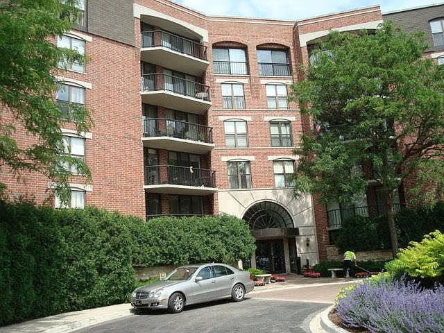 1st image of 511 Aurora Ave Unit 115