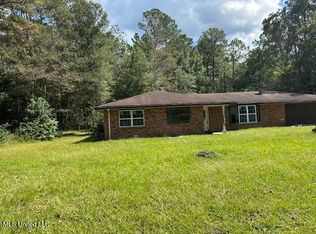 135 Sam Mitchell Rd, Picayune, MS 39466