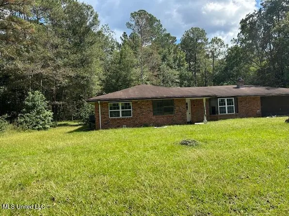 135 Sam Mitchell Rd, Picayune, MS 39466