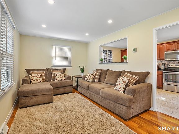 3rd image of 16 Phelps Road