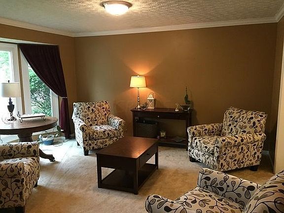3rd image of 7655 Brandonway Dr