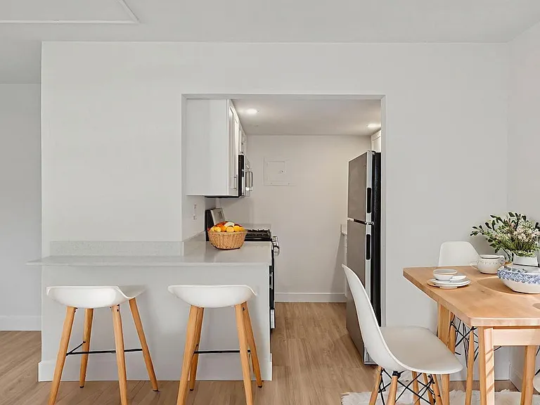 Haven on Canal Apartments — Photo 8