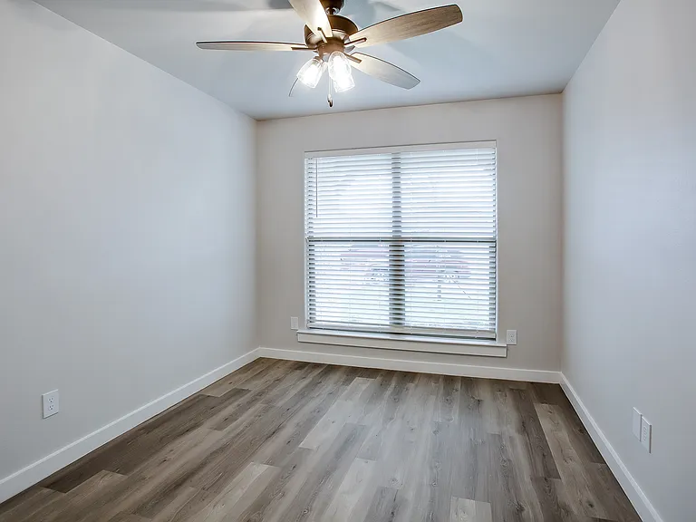 10512 Abbeville Ave — Photo 19