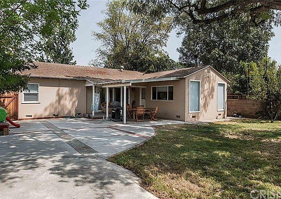 Plenty of space for the kids to run around!