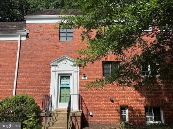 1553 Mount Eagle Pl, Alexandria, VA 22302