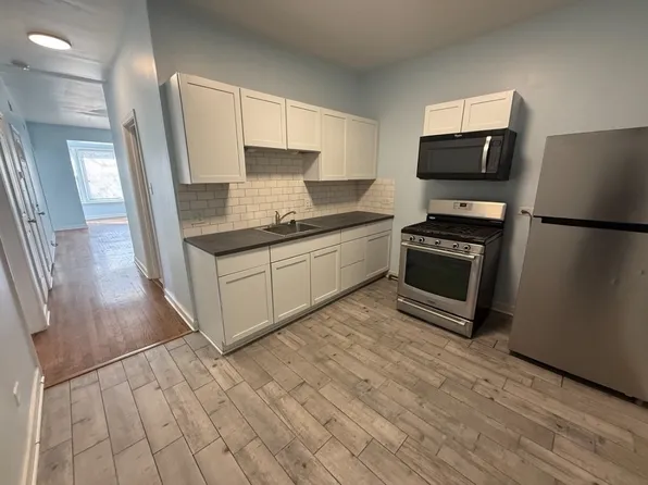 (undisclosed Address), Chicago, IL 60624