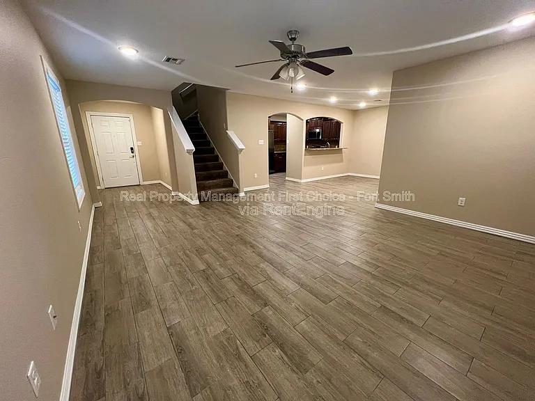 6617 Leightyn Ln — Photo 4