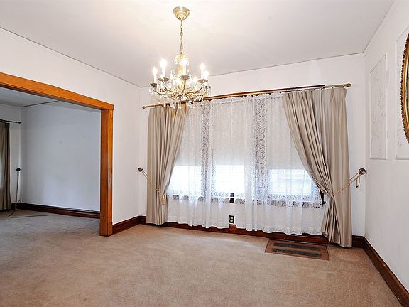 4th image of 5539 W Farragut Ave