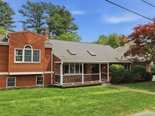 84 Patricia Ln, Weymouth, MA 02190