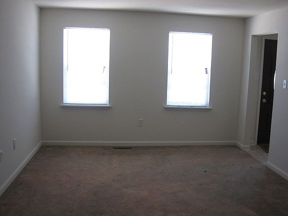 5th image of 11 Heron Ct