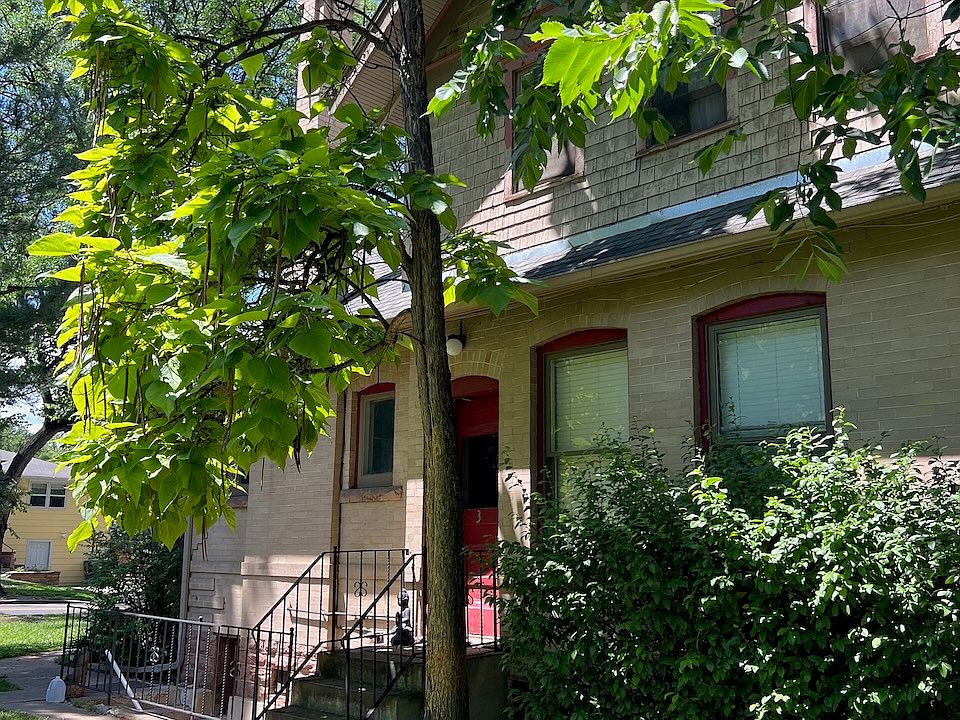 Entrance to 1270 3rd Ave. #3