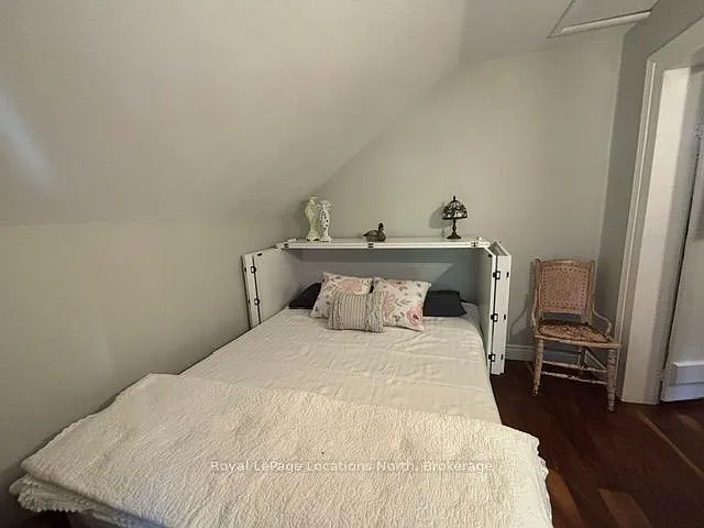 448 Grandview Dr — Photo 14
