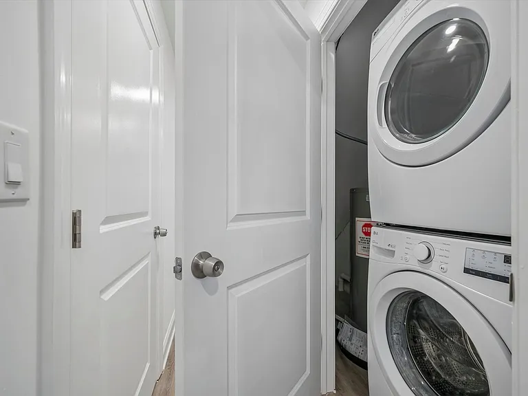 3958 Mount Vernon St #1 — Photo 13