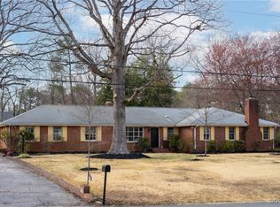 1518 Knollwood Dr, North Chesterfield, VA 23235