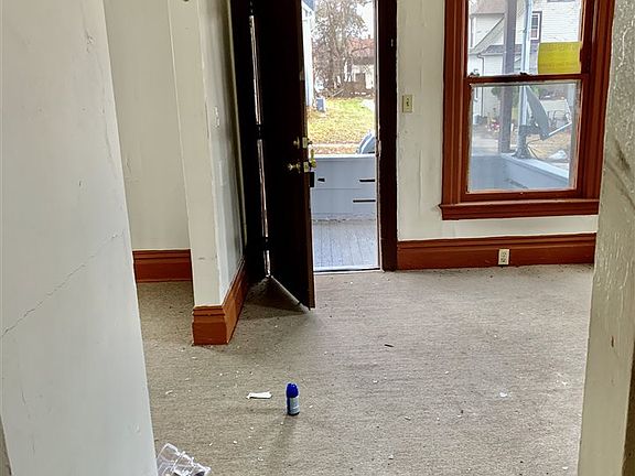 2nd image of 430 Irving Ave