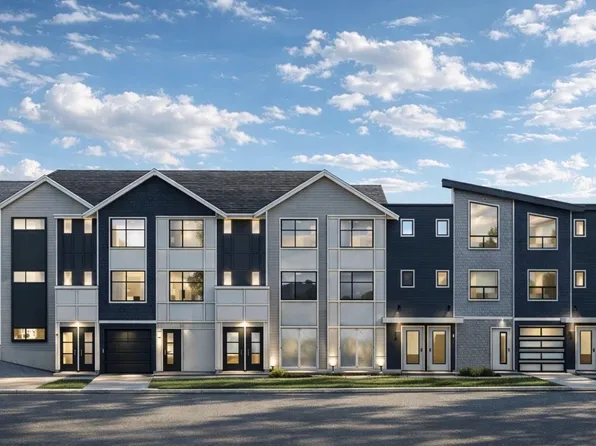 1035 Russell St #2, Victoria, BC V9A 3Y2