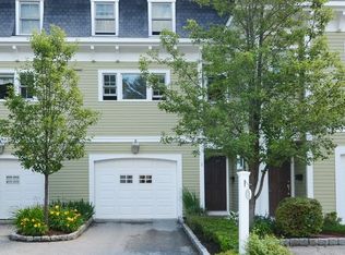 6 Safford St UNIT 2, Ipswich, MA 01938