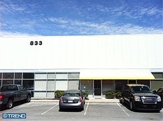 4th image of 833 Lincoln Ave