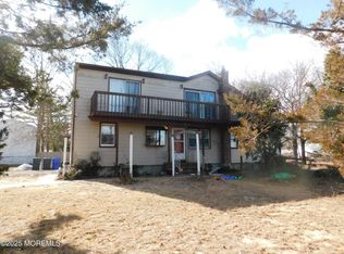 595 Kingfisher Cir, Brick, NJ 08723