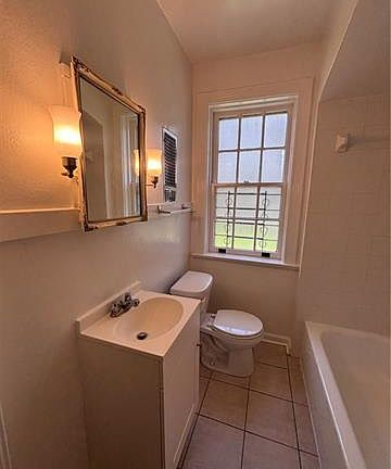 5th image of 1578 Jefferson Ave #15
