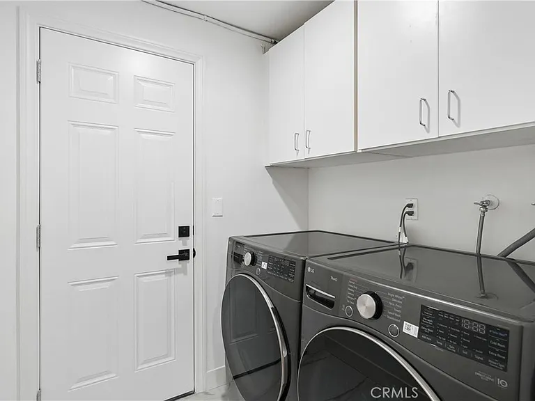 6221 Mammoth Ave — Photo 37