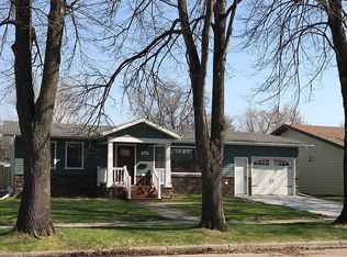 2121 1st Ave SW, Minot, ND 58701