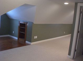 3404 Lakeside Dr, Mineral Ridge, OH 44440
