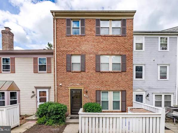 19966 Appledowre Cir #402, Germantown, MD 20876