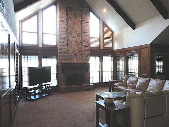 2nd image of 4211 Colombia Dr