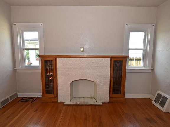 3rd image of 913 Bellevue Ave