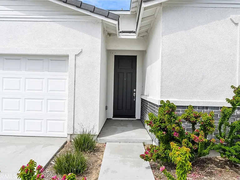 27215 Lost Palm St — Photo 10