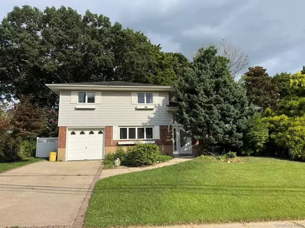 7 5th Place, Syosset, NY 11791