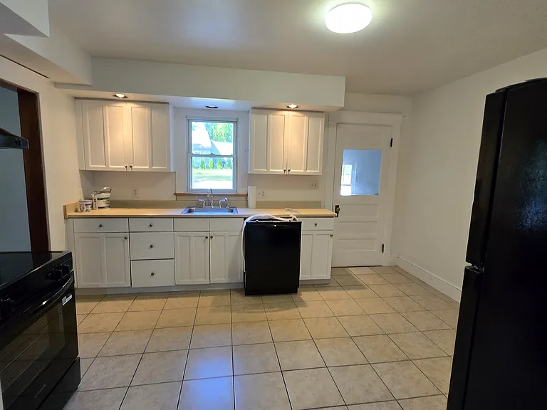 25 Falmouth Rd — Photo 11