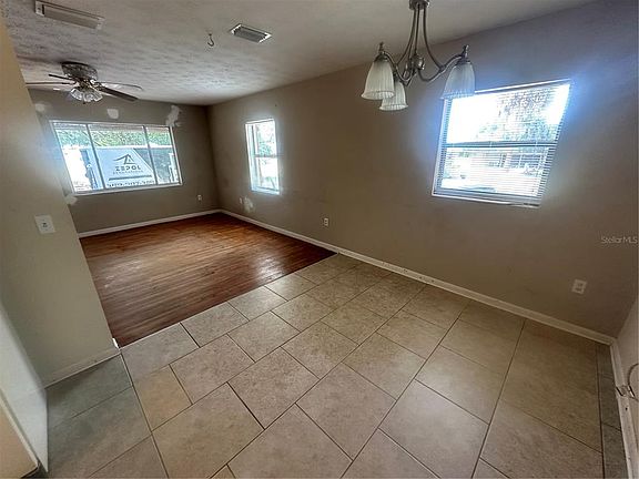 3rd image of 13449 NE Jacksonville Rd