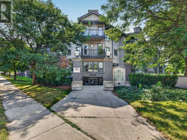 15 Jacksway Cres #222, London, ON N5X 3T8